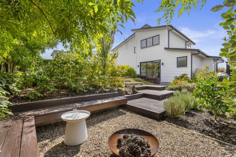 8 Dinning Road, Riverhead, Riverhead