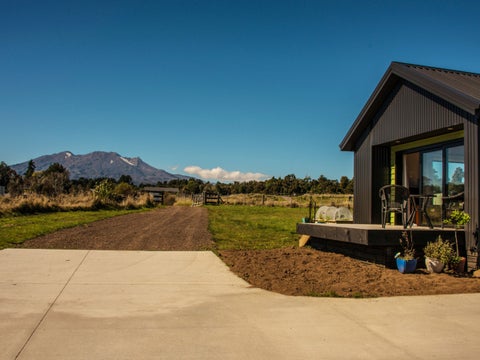 1 Kawakawa Lane, Horopito