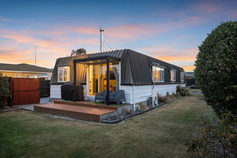 5 Queenspark Drive, Parklands, Christchurch