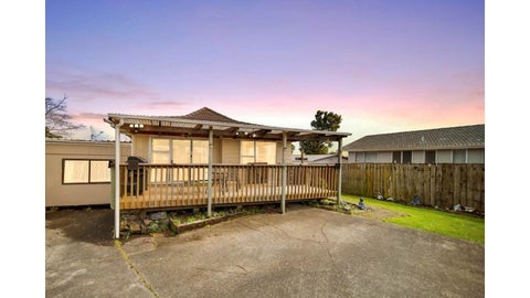 1/10 Dorendia Place, Clendon Park, Auckland