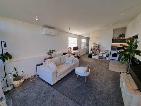 2/105 Onewa Road, Northcote, Auckland