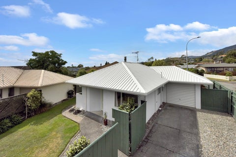 2/16 Vining Crescent, Stoke, Nelson