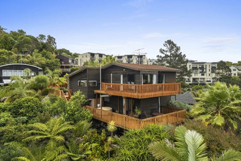 195A Browns Bay Road, Browns Bay, Auckland