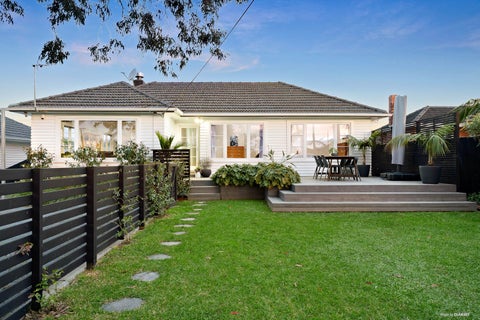 42 MATIPO RD, Te Atatu Peninsula, Auckland