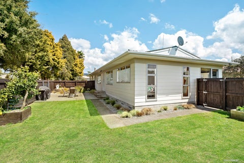 1/14 Border Road, Henderson, Auckland