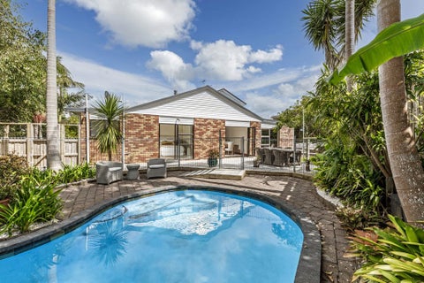 557 Beach Road, Murrays Bay, Auckland