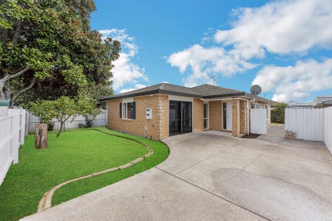 96A Manuroa Road, Takanini, Auckland