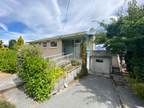 6 Hallenstein Street, Queenstown, Queenstown