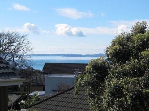 2/180 Sandspit Road, Shelly Park, Auckland
