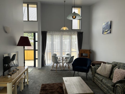 2H Hatton Street, Karori, Wellington