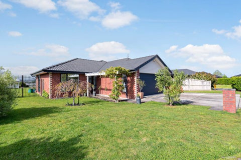 5 Drumkeen Place, Rosehill, Papakura