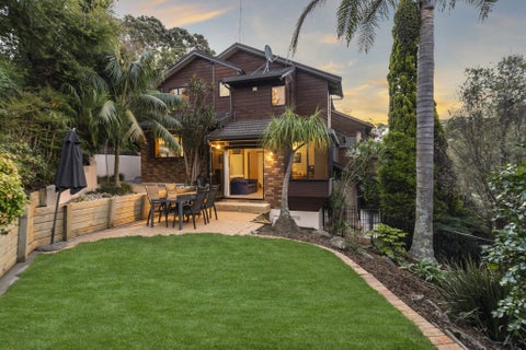 1/8 Penguin Drive, Murrays Bay, Auckland