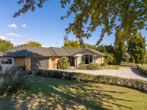 52 Cowley Drive, Leamington, Cambridge
