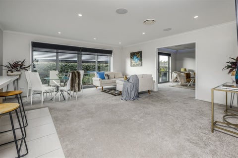83 Twin Parks Rise, Papakura, Papakura