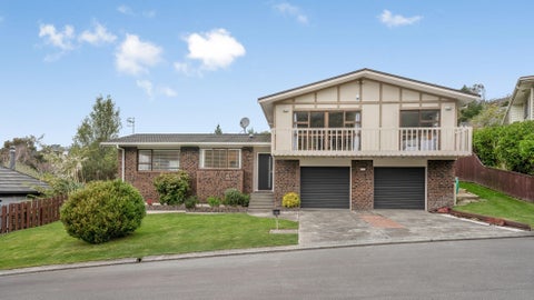 11 Pioneer Grove, Silverstream, Upper Hutt