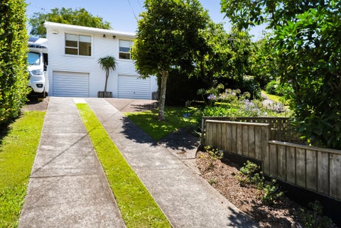 22 Awanui Street, Merrilands, New Plymouth