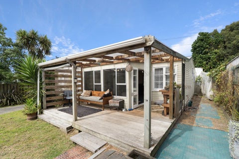 17 Ngaio Road, Raumati Beach, Paraparaumu