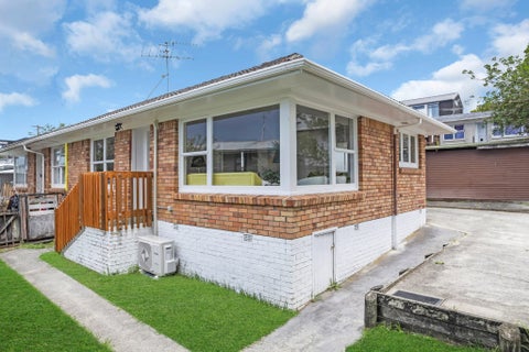 2/180 Archers Road, Glenfield, Auckland