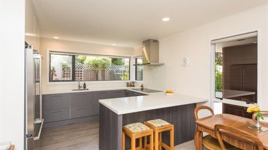 8A Thorrington Road, Cashmere, Christchurch