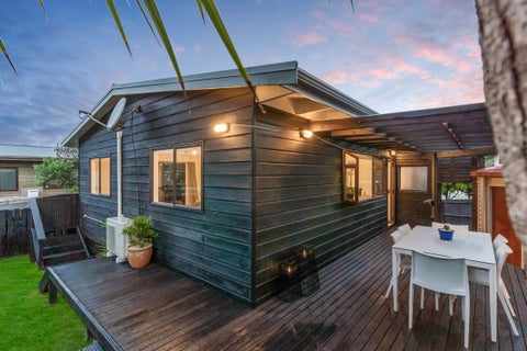 26 Meadowvale Rise, Titirangi, Auckland