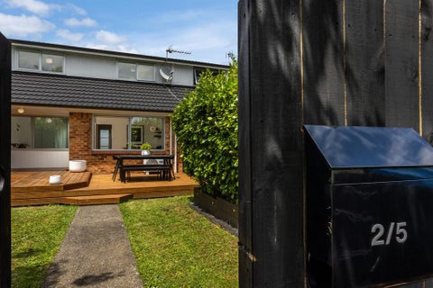 2/5 Powell Street, Avondale, Auckland