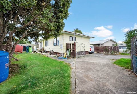 1/98 Shifnal Drive, Randwick Park, Auckland
