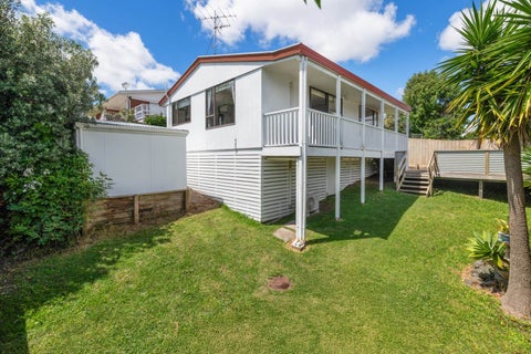 1/103 Bradbury Road, Highland Park, Auckland