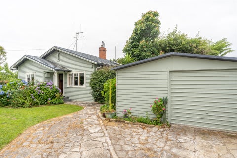 6 Moncrieff Avenue, Fairfield, Hamilton