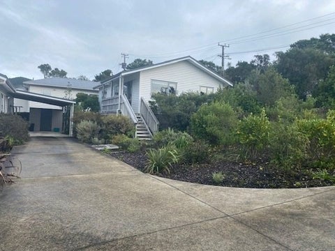 23 Hampton Hill Road, Tawa, Wellington