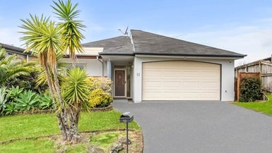 13 Fearnley Grove, Albany, Auckland
