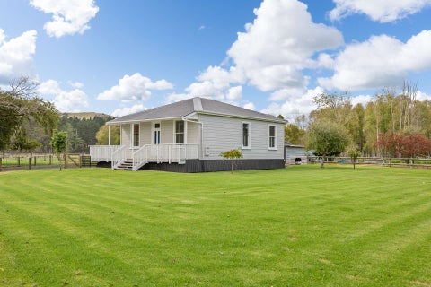 78 Awaroa Road, Helensville, Helensville
