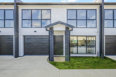 2/15 Lipscombe Avenue, Papatoetoe, Auckland