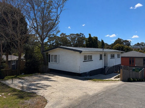 16 Avonleigh Road, Green Bay, Auckland