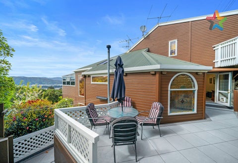 14 Maungaraki Road, Korokoro, Lower Hutt
