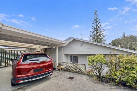 2/260 Sunset Road, Windsor Park, Auckland