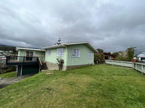 62 Aniseed Grove, Timberlea, Upper Hutt