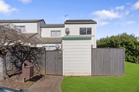 41 Fred Woodward Place, Mount Roskill, Auckland