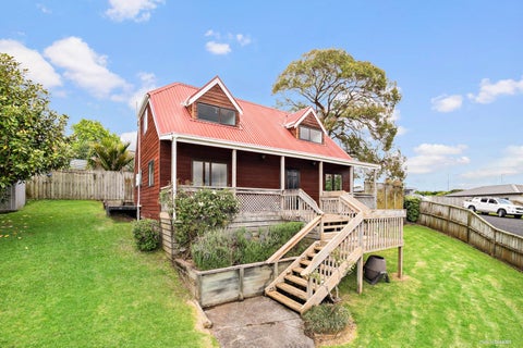 2/12 Kitewao Street, Northcote, Auckland