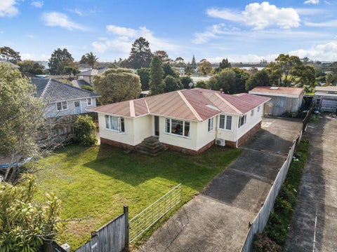 16 Beaubank Road, Kelston, Auckland