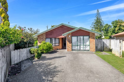 16 Matilda Place, Weymouth, Auckland