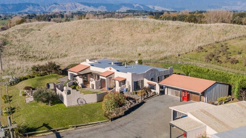 15 Waitarere Beach Road, Waitārere, Levin