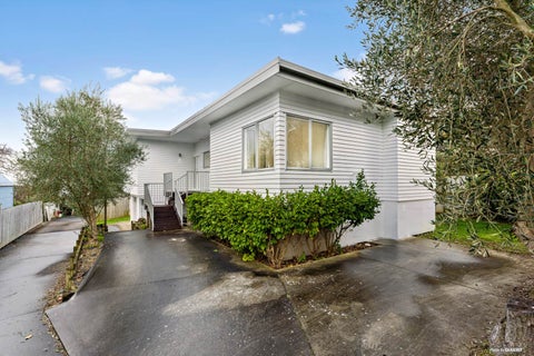 31 Bradbury Road, Botany Downs, Auckland