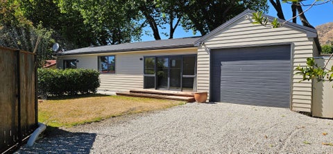 17 Heuchan Lane, Wanaka