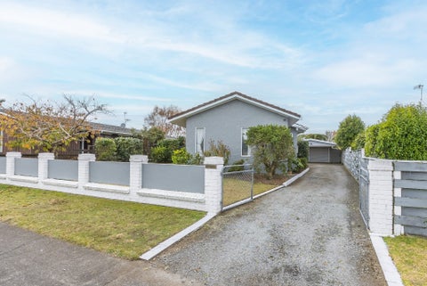 8 Cypress Grove, Paraparaumu