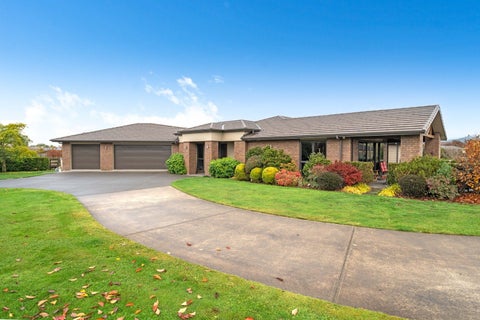 24 Carrington Drive, Carterton