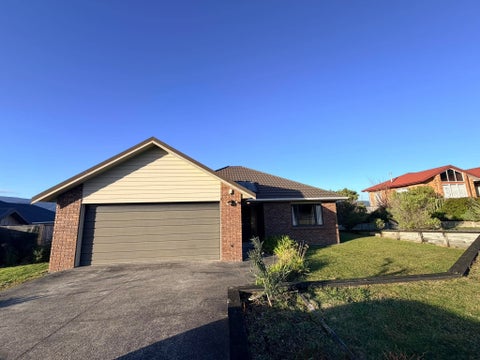 27 James Nairn Grove, Riverstone Terraces, Upper Hutt