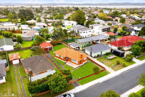 21 Hereford Street, Te Atatu Peninsula, Auckland