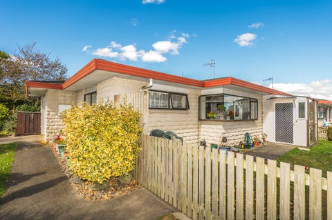16 Oaklea Avenue, Marton