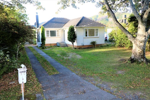 30 Wainuiomata Road, Wainuiomata, Lower Hutt