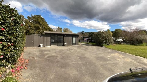 97 Pigeon Valley Road, Wakefield